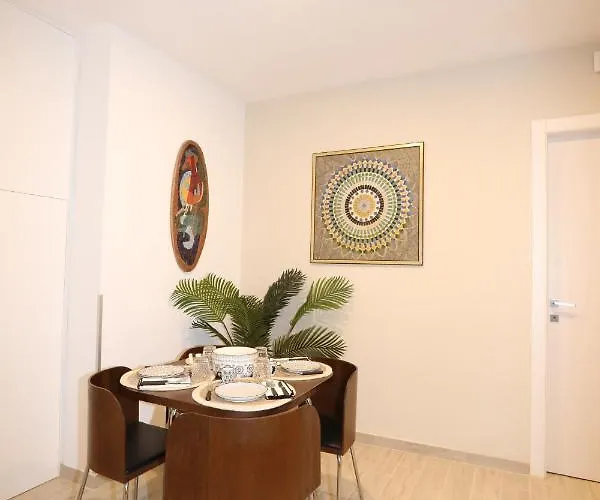 Couette-café Unique Luxury Apartment&rooms