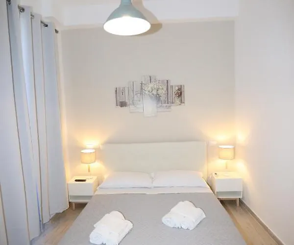 Unique Luxury Apartment&rooms Couette-café Rome